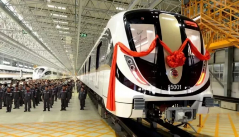 地铁|上海地铁15号线首列车在长春下线!不久将运抵上海