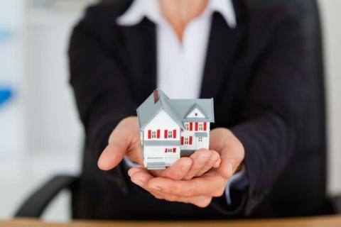 关于房屋的贷款流程和代办房屋贷款的手续费的问题