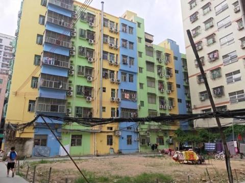 深圳水斗老围村：五颜六色的公寓房，好看不好用，网友：租不起