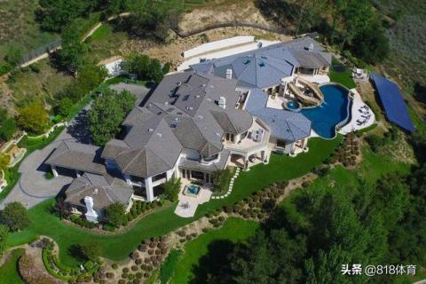 浓眉800万美元卖洛杉矶豪宅!带高尔夫球场占地1万平,泳池造价百万