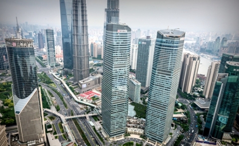 新世界发展：继续在内地一线城市投地 旧改2022年开始转化
