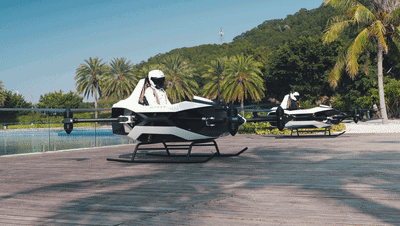 小鹏汇天发布智能电动载人飞行器——旅航者X1飞越滨海