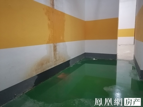 大汉汉府物业回应地下车库漏水、小区中央水池护栏缺失等问题